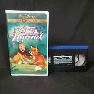 Disney's The Fox and the Hound [VHS]